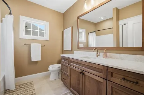 34 Stonebrook Court Bloomington IL 61704
