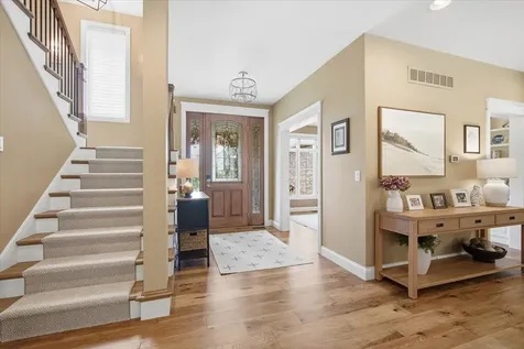 34 Stonebrook Court Bloomington IL 61704
