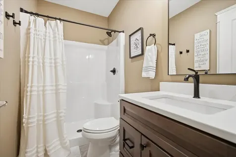 34 Stonebrook Court Bloomington IL 61704
