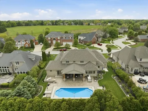 34 Stonebrook Court Bloomington IL 61704
