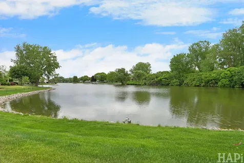 1167 North Oakwood Drive Fox Lake IL 60020