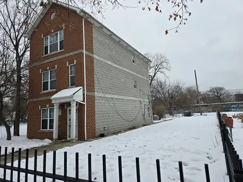 7047 South Lowe Avenue Chicago IL 60621
