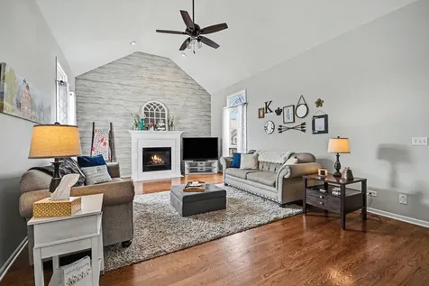 515 Buckingham Place Shorewood IL 60404