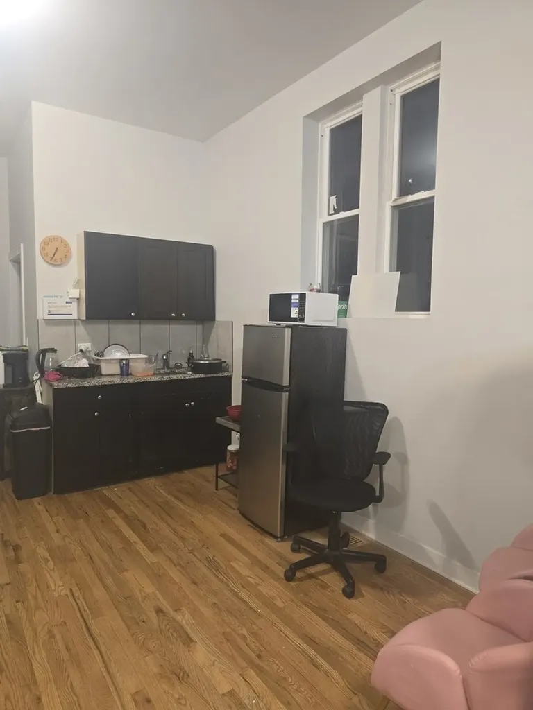 4117 West Lawrence Avenue Chicago IL 60630
