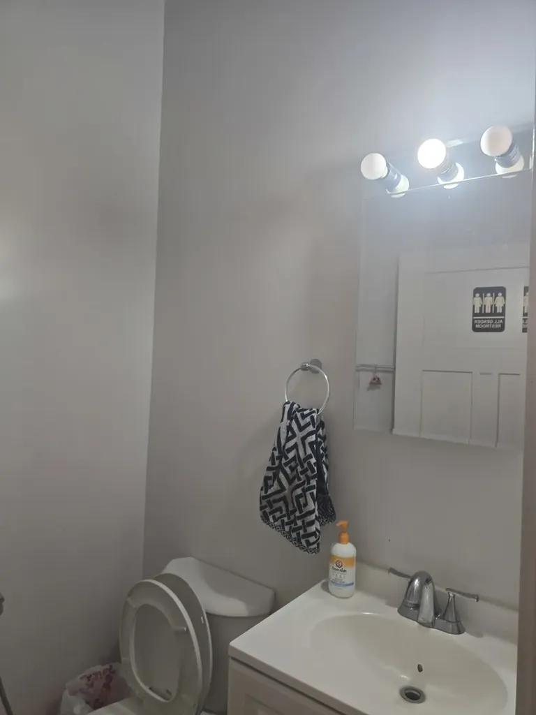 4117 West Lawrence Avenue Chicago IL 60630