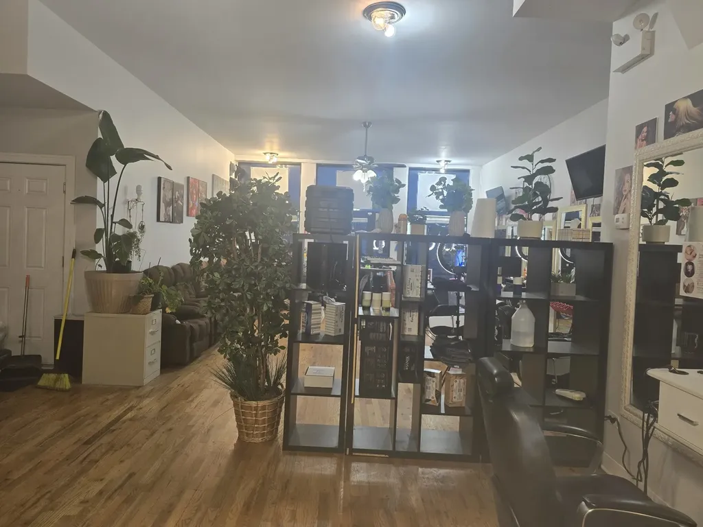 4117 West Lawrence Avenue Chicago IL 60630