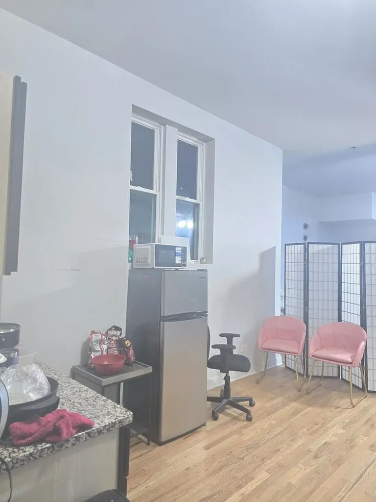 4117 West Lawrence Avenue Chicago IL 60630