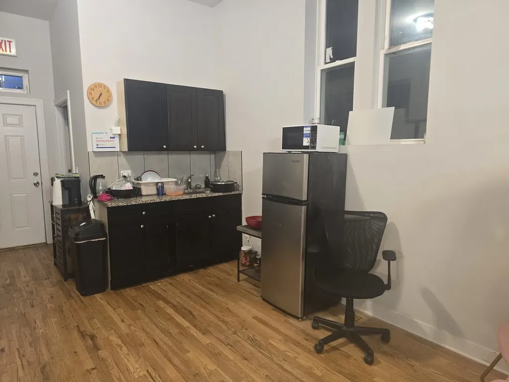 4117 West Lawrence Avenue Chicago IL 60630
