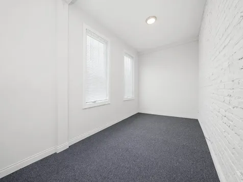 8722 South Kingston Avenue Chicago IL 60617