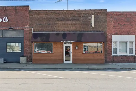 165 West Si Johnson Avenue Sheridan IL 60551