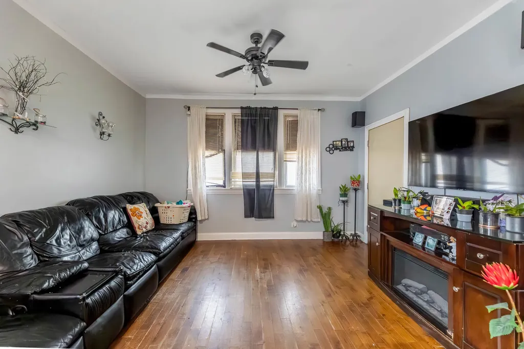6613 South Justine Street Chicago IL 60636