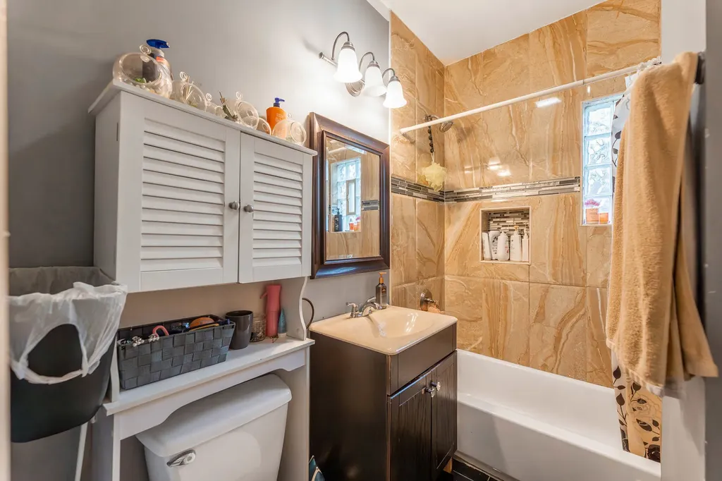 6613 South Justine Street Chicago IL 60636