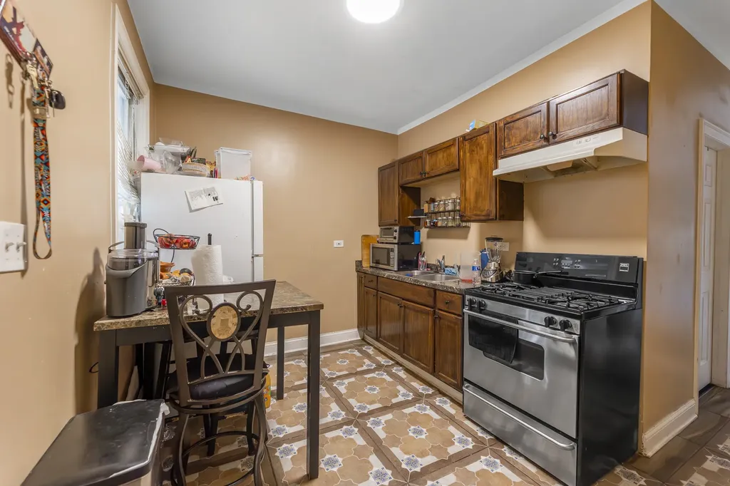 6613 South Justine Street Chicago IL 60636