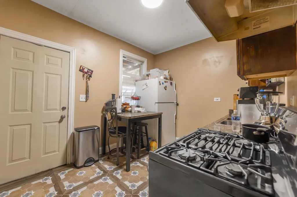 6613 South Justine Street Chicago IL 60636