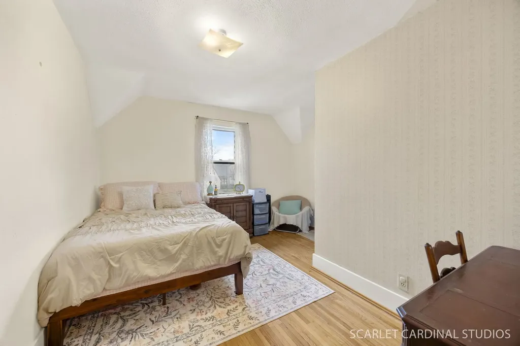 355 Lawndale Avenue Aurora IL 60506