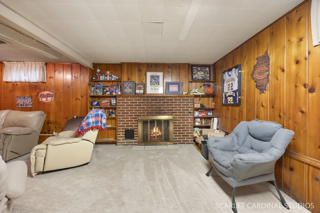 355 Lawndale Avenue Aurora IL 60506