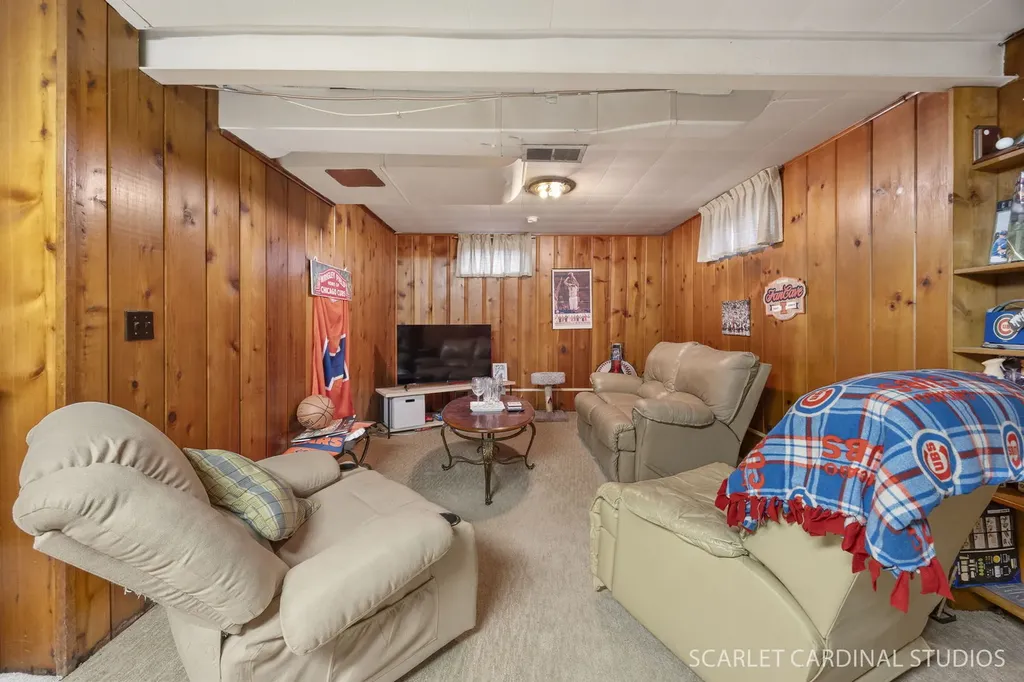 355 Lawndale Avenue Aurora IL 60506
