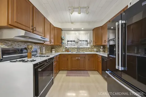 355 Lawndale Avenue Aurora IL 60506