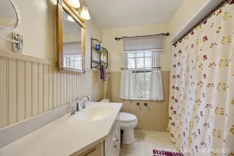 355 Lawndale Avenue Aurora IL 60506