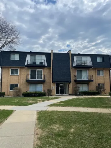 4921 West 109th Street Oak Lawn IL 60453