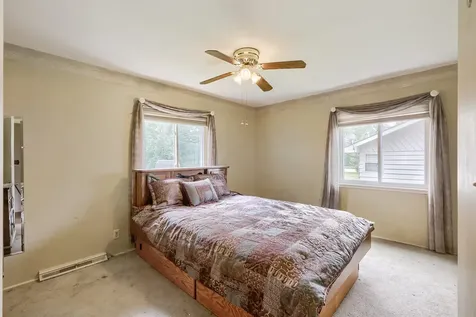 104 Sharon Lane North Aurora IL 60542