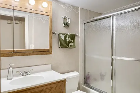 104 Sharon Lane North Aurora IL 60542
