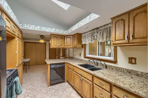 104 Sharon Lane North Aurora IL 60542