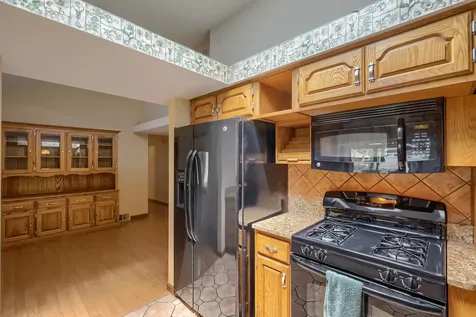 104 Sharon Lane North Aurora IL 60542