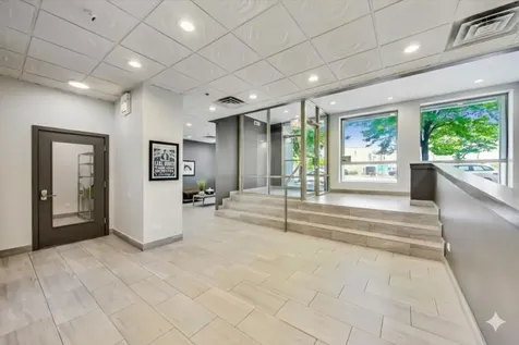 405 East Oakwood Boulevard Chicago IL 60653