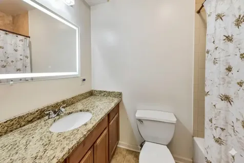405 East Oakwood Boulevard Chicago IL 60653