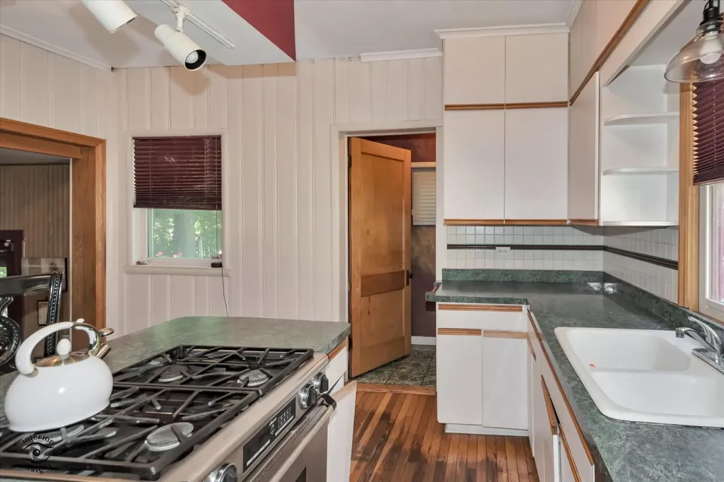 9608 South Longwood Drive Chicago IL 60643