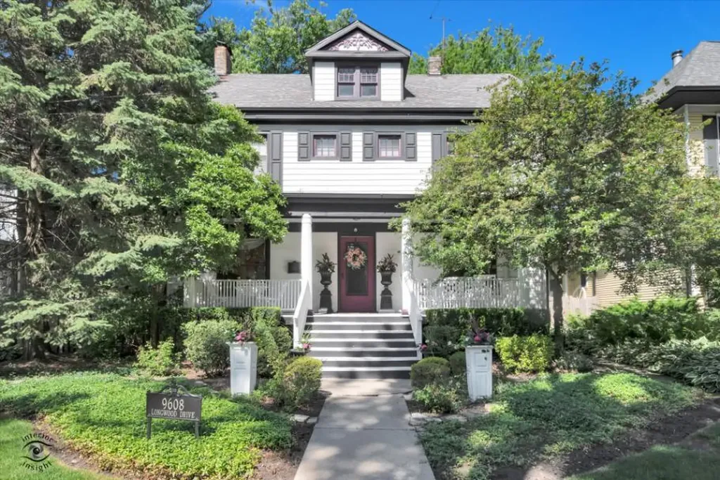 9608 South Longwood Drive Chicago IL 60643