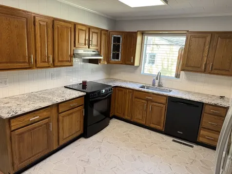 403 West Mitchell Street Benton IL 62812