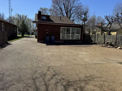403 West Mitchell Street Benton IL 62812