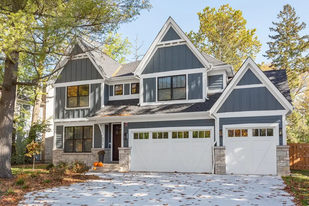 4119 North Lincoln Street Westmont IL 60559