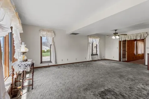 204 West Meade Street White Heath IL 61884