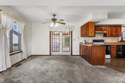 204 West Meade Street White Heath IL 61884