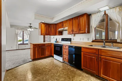 204 West Meade Street White Heath IL 61884