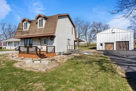 204 West Meade Street White Heath IL 61884