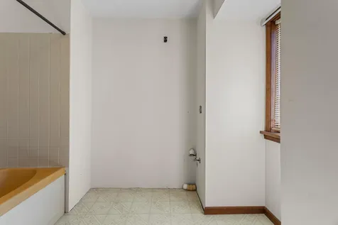 204 West Meade Street White Heath IL 61884