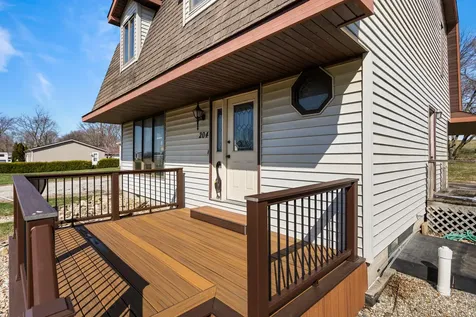204 West Meade Street White Heath IL 61884