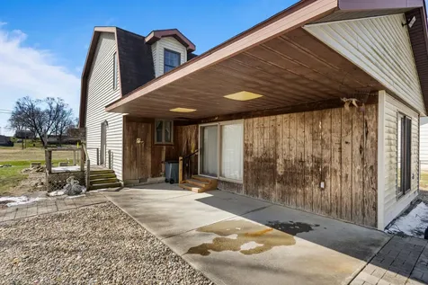 204 West Meade Street White Heath IL 61884