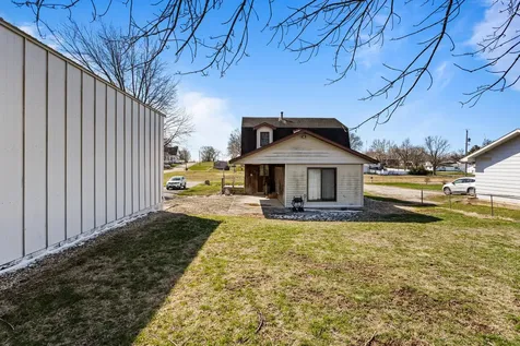 204 West Meade Street White Heath IL 61884