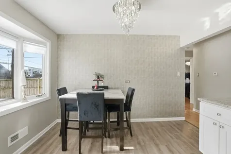 537 East 161st Place South Holland IL 60473