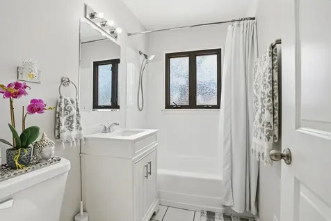 537 East 161st Place South Holland IL 60473