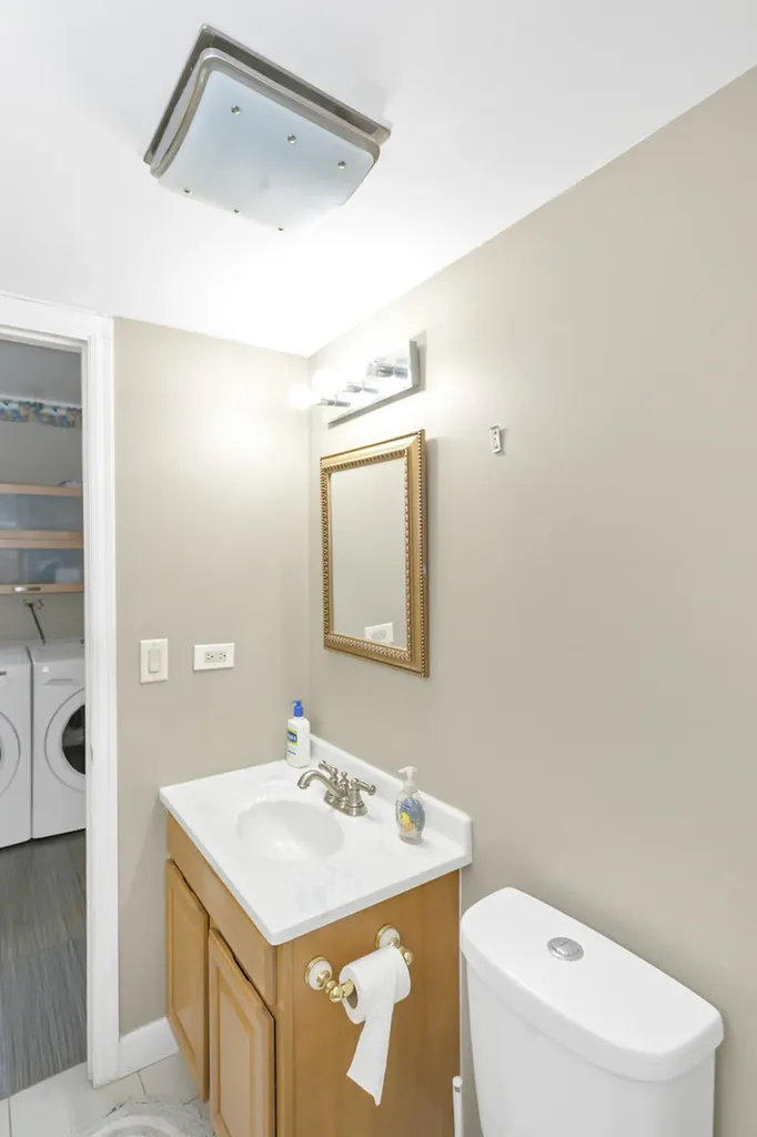 2013 Briar Hill Drive W Schaumburg IL 60194