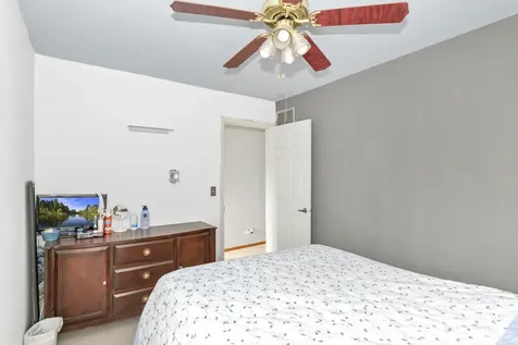 2013 Briar Hill Drive W Schaumburg IL 60194
