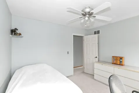 2013 Briar Hill Drive W Schaumburg IL 60194