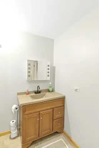 2013 Briar Hill Drive W Schaumburg IL 60194