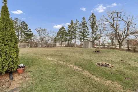 2013 Briar Hill Drive W Schaumburg IL 60194